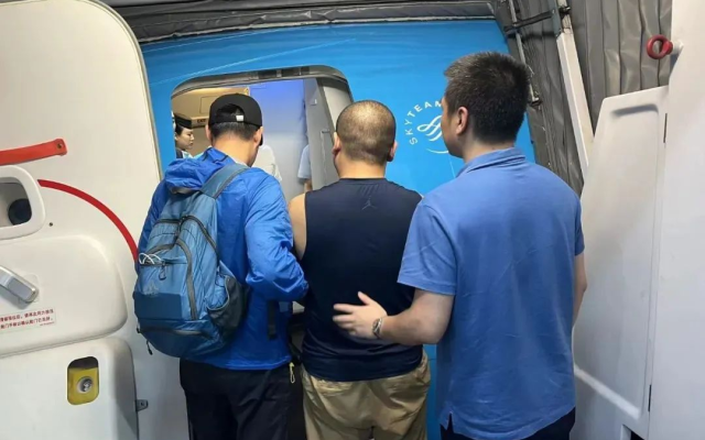 涉嫌在菲律宾绑架中国公民！3名嫌犯被遣返