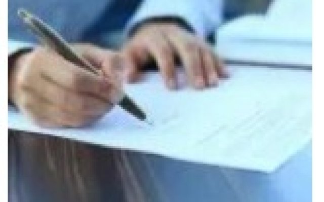 律师拟写《证人证言》并发给委托人，被法院罚款10万元
